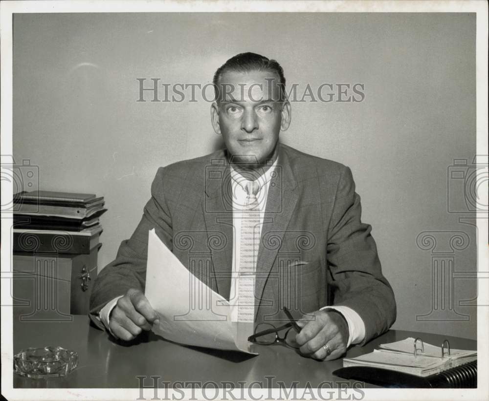 1957 Press Photo Jack Dayton assistant manager Fred Astaire Alameda Dance Studio- Historic Images