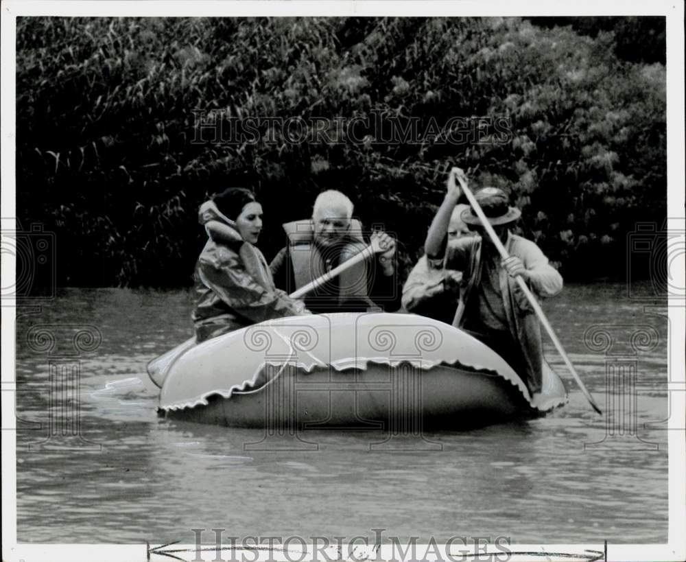 1973 Press Photo People rafting at Big Bend National Park, Texas - hpa70700- Historic Images