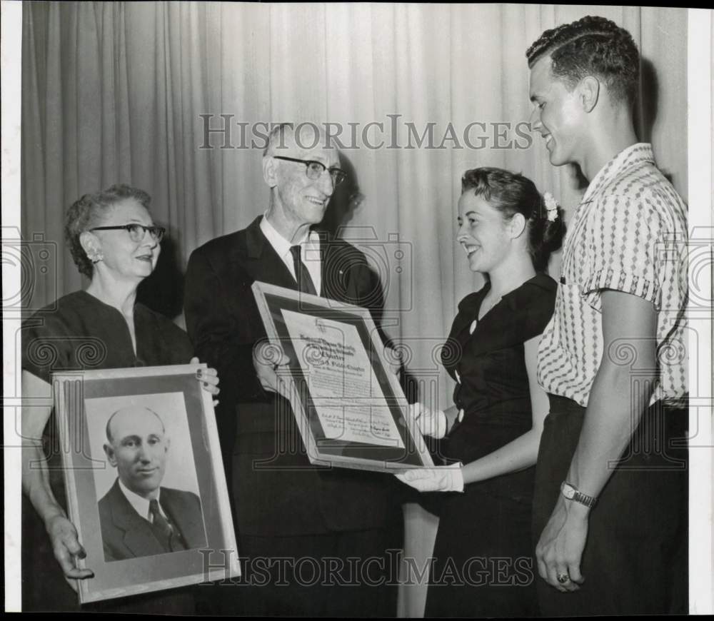 1959 Press Photo Sheldon School District gets Natl. Honor Society Chapter, Texas- Historic Images