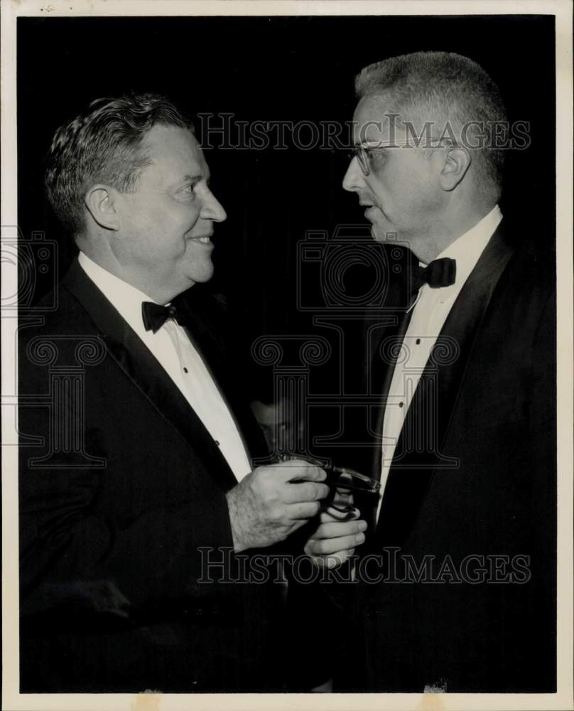 1965 Press Photo Ralph Yarborough, John Macy at Civil Service League dinner. DC- Historic Images