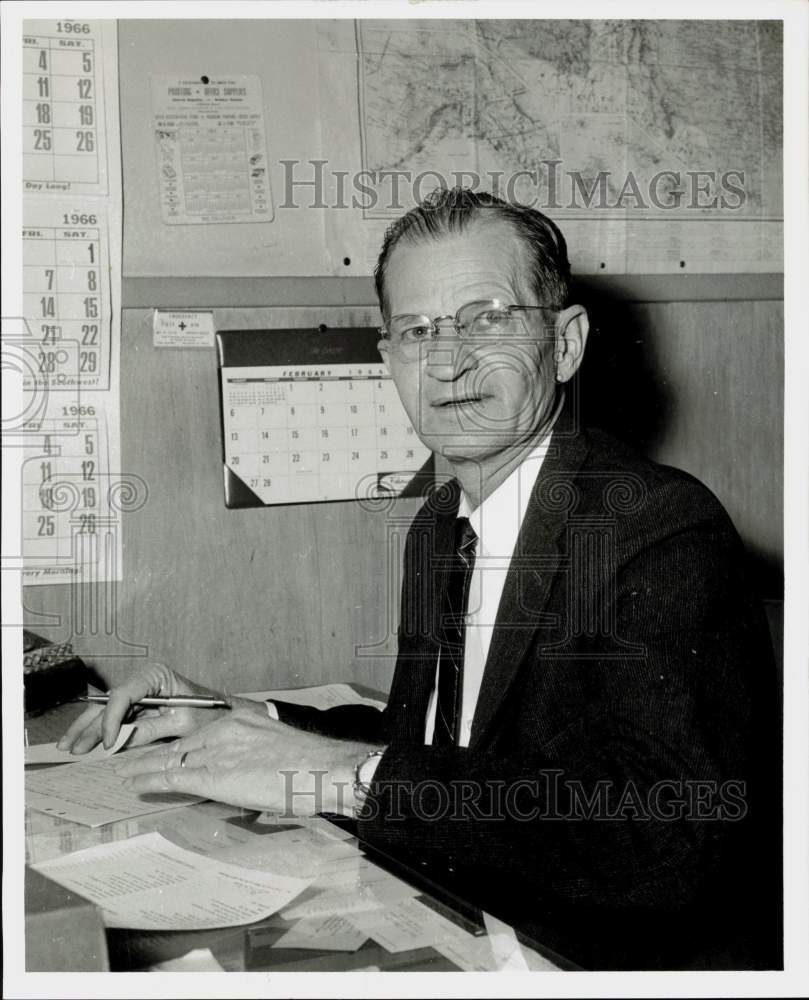 1966 Press Photo Ike Genzer, South Houston Police Chief, Texas - hpa71267- Historic Images