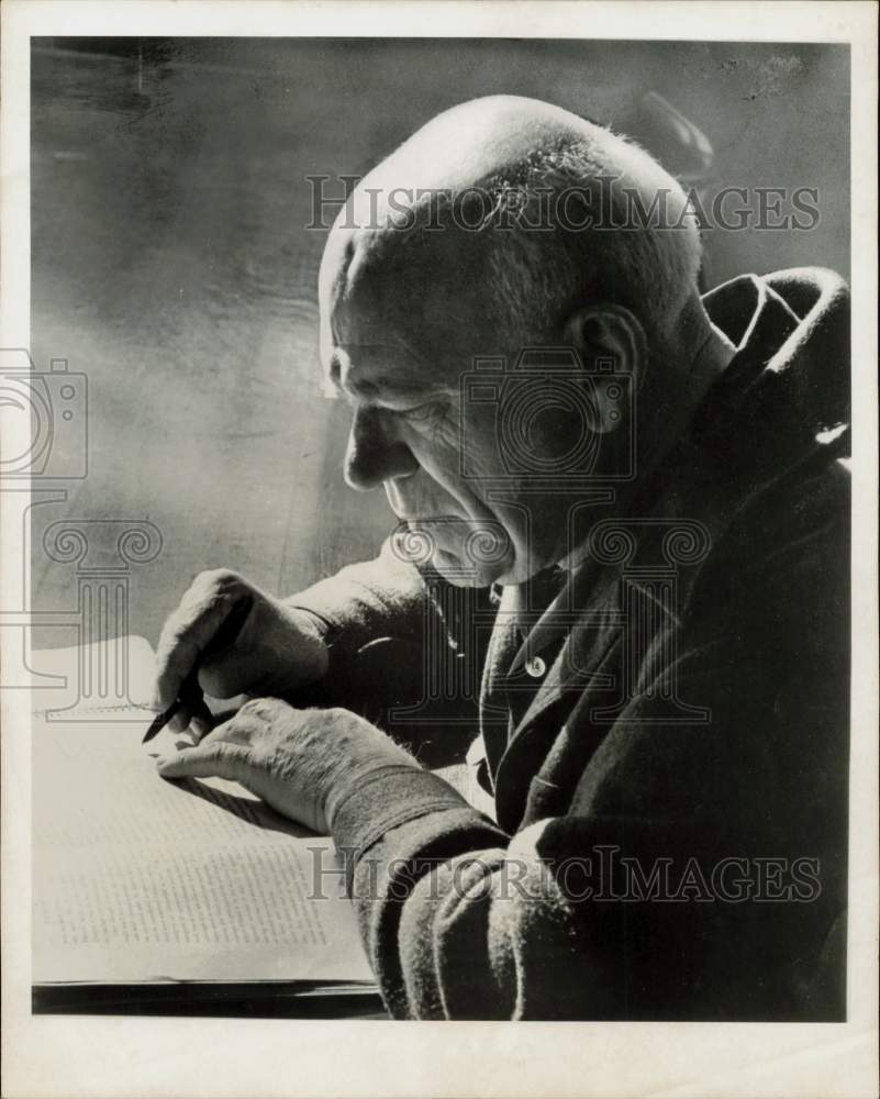 1969 Press Photo Author Eric Hoffer - hpa71318- Historic Images