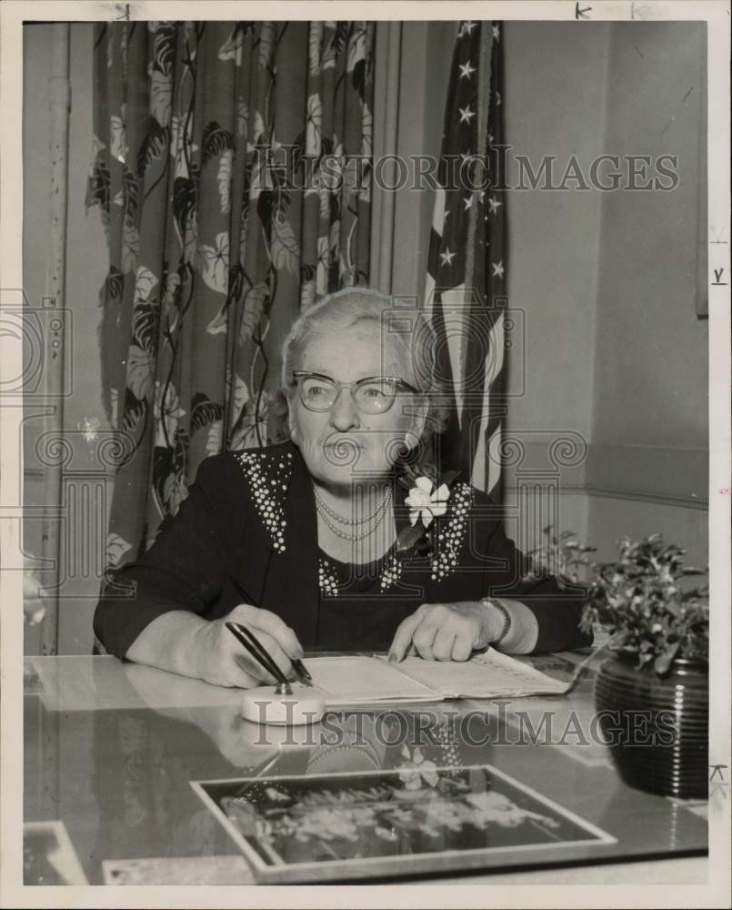 1957 Press Photo Zelpha Shumate, retired school principal - hpa71533- Historic Images