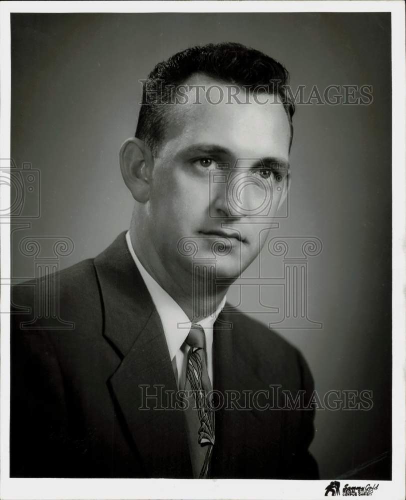 1957 Press Photo John D. Gauntt Sr., Trunkline Gas Company, Texas - hpa71843- Historic Images