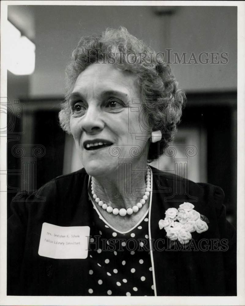 1965 Press Photo Public Library Consultant Gretchen Knief Schenk, Texas- Historic Images