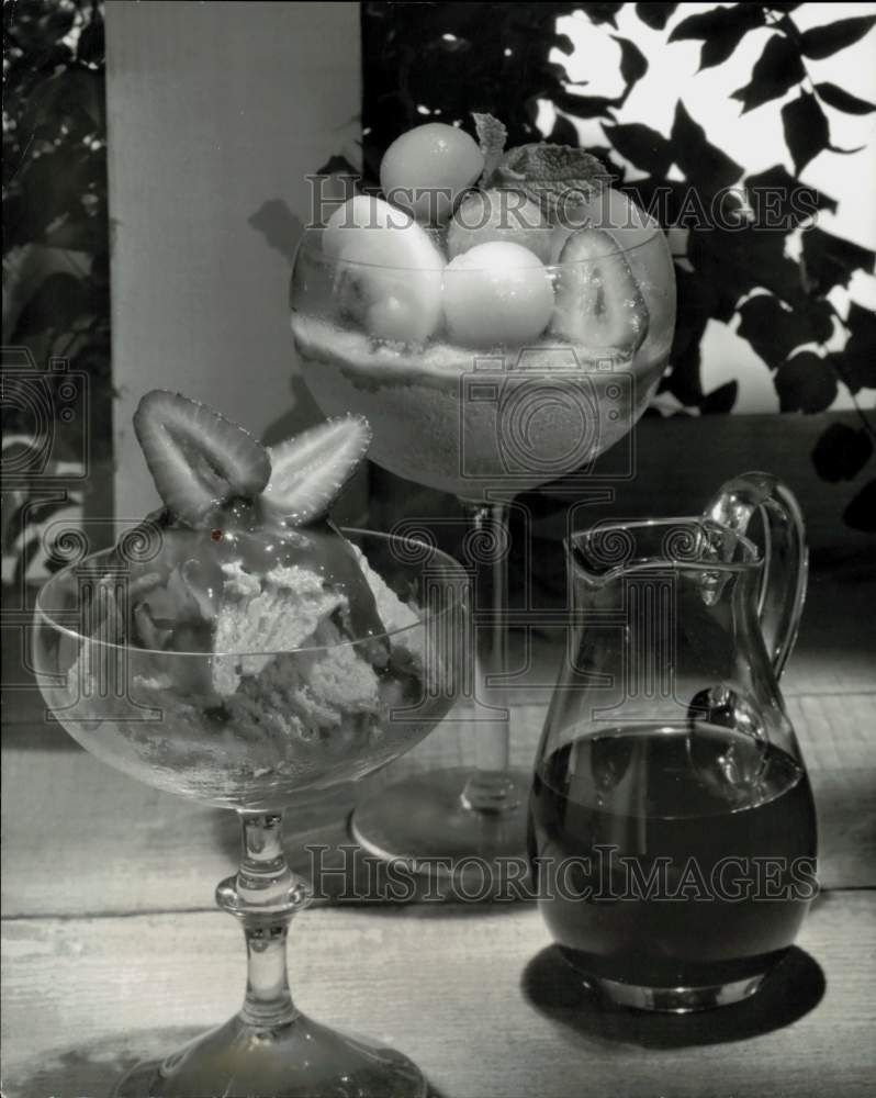 Press Photo Strawberry Sherbet, port wine sauce & Sangria Ice display.- Historic Images