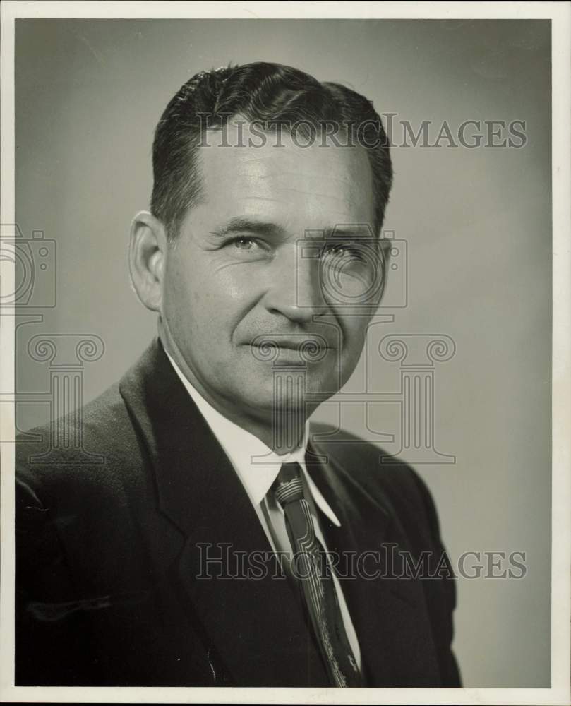 1956 Press Photo W.L. Fuller of Houston&#39;s Chain Link Fence Company. - hpa72400- Historic Images