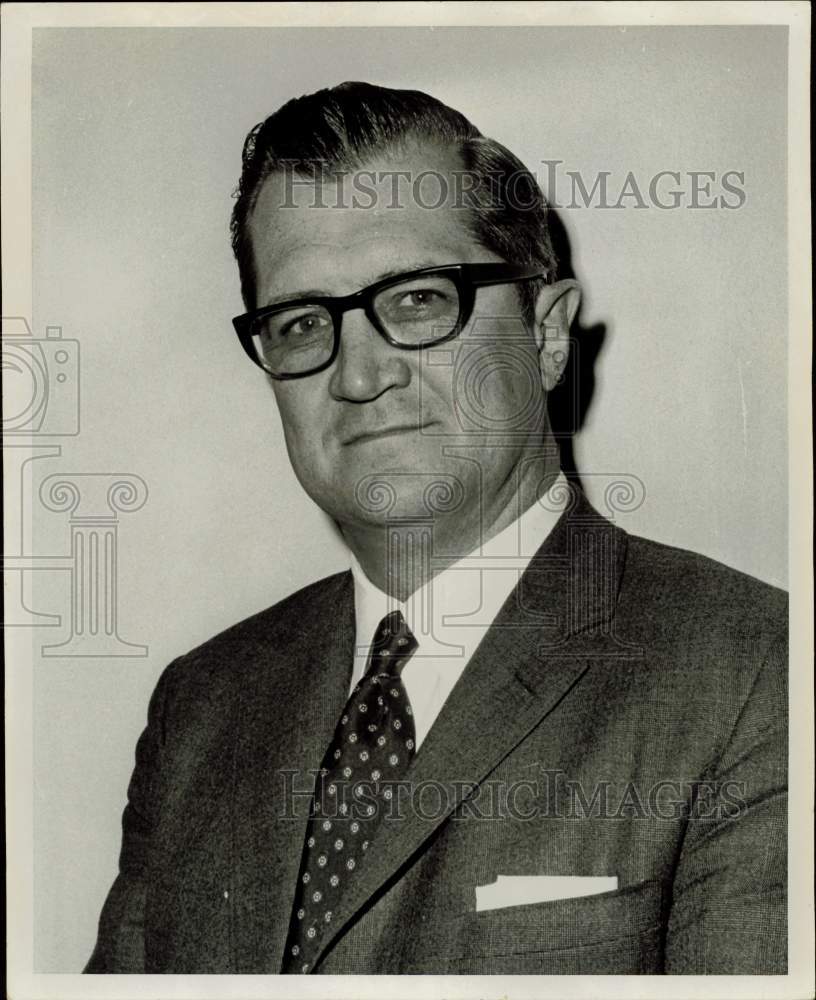 1968 Press Photo Grady Fullerton, Auditor for Harris County - hpa72410- Historic Images