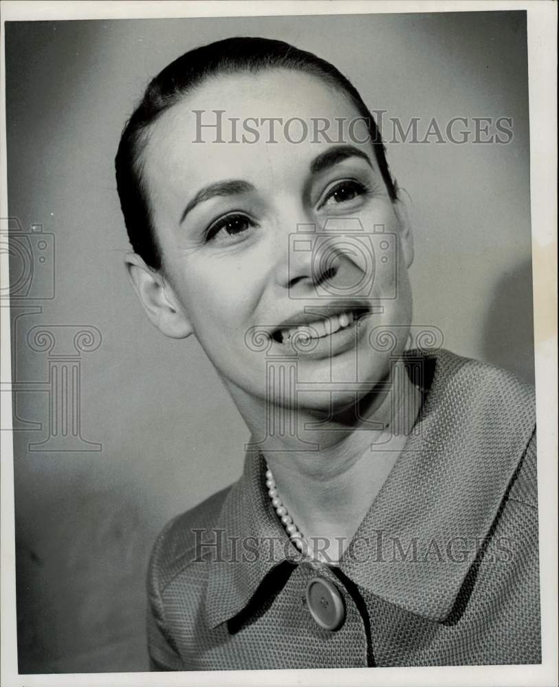 1961 Press Photo Frances Meyer, sister of Kathy Grant Crosby. - hpa72852- Historic Images