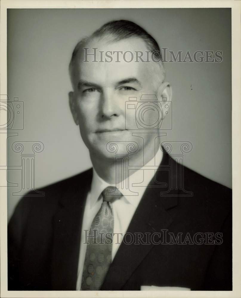 1959 Press Photo Eugene Hosford, operations coordinator, Gulf Oil Corp.- Historic Images