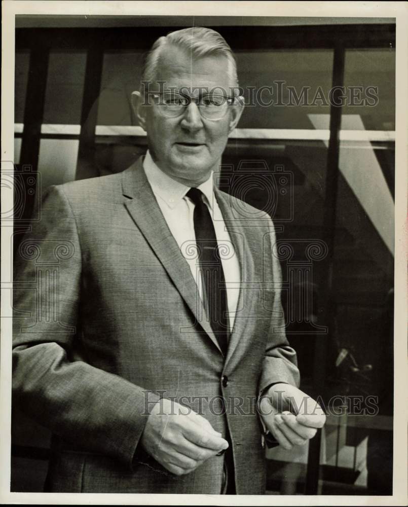 1967 Press Photo Dr. Philip Hoffman, University of Houston President.- Historic Images