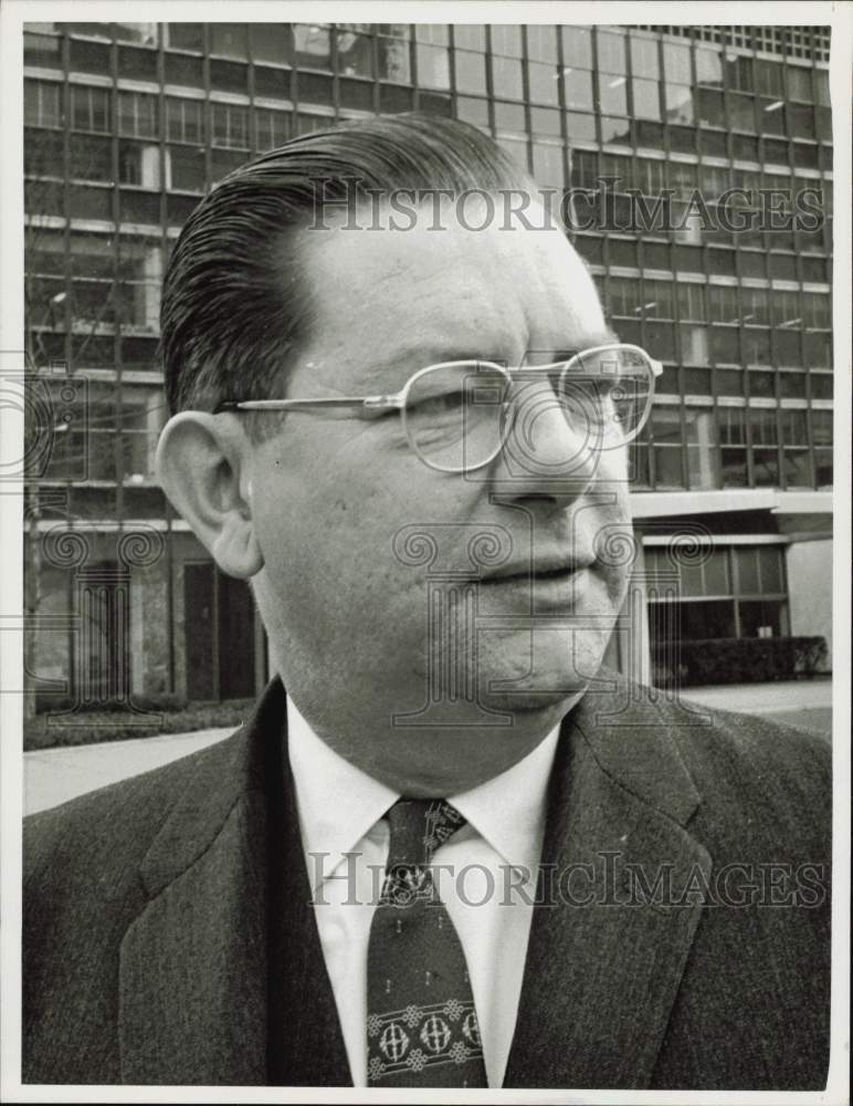 1966 Press Photo Bruce W. Hunn, U.P.I. Correspondent. - hpa73516- Historic Images