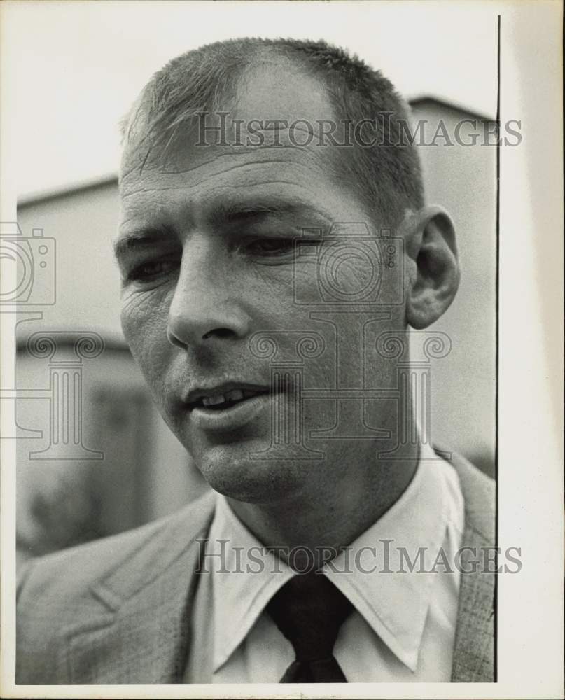 1972 Press Photo Webster Police Chief Don Morris. - hpa73991- Historic Images