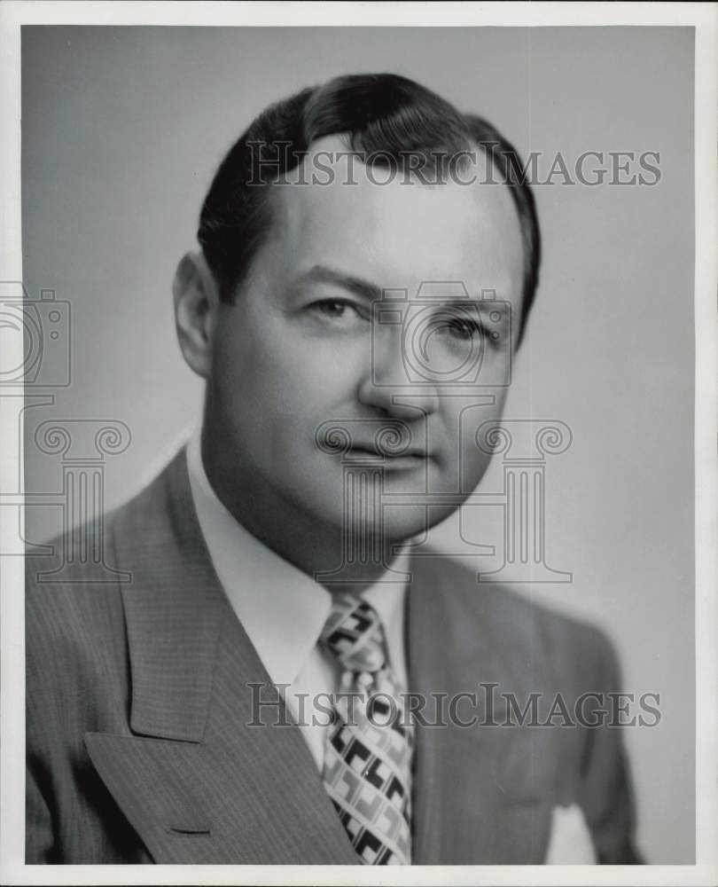 1956 Press Photo Val Jean McCoy, Shell Oil&#39;s Public Relations Director.- Historic Images