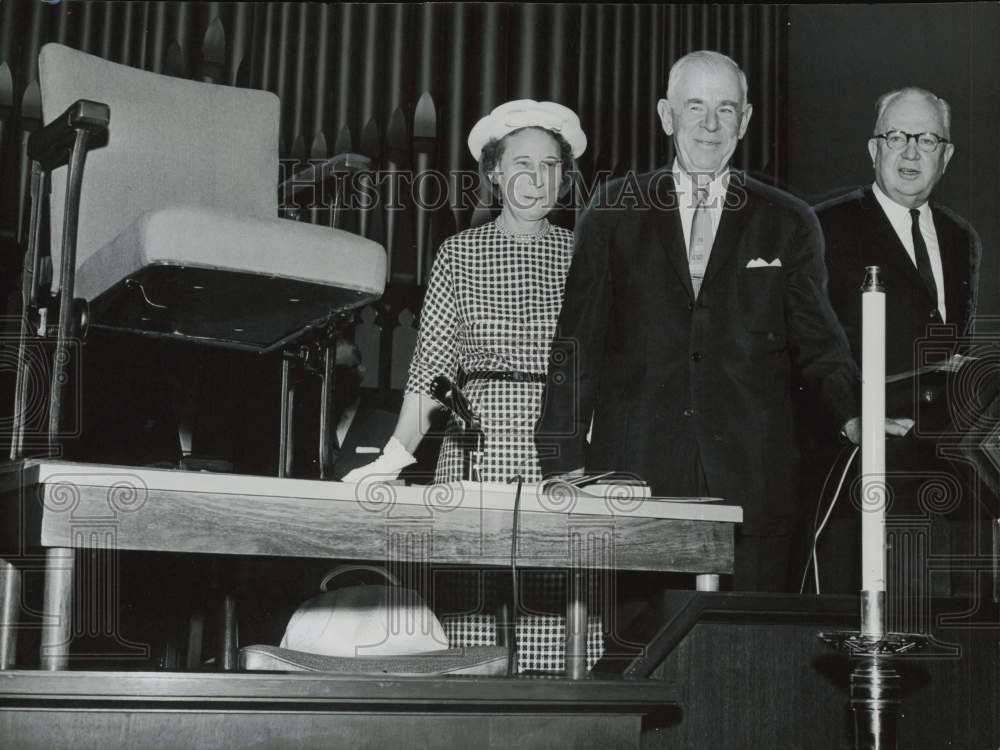 1961 Press Photo Bishop and Mrs. Paul E. Martin at Texas Methodist Conference.- Historic Images