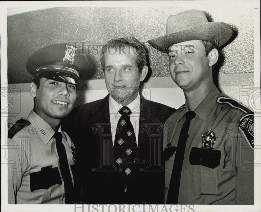 1975 Press Photo Rymundo Tays, Leroy J. Gloger and Edward T. Morrow of Houston.- Historic Images