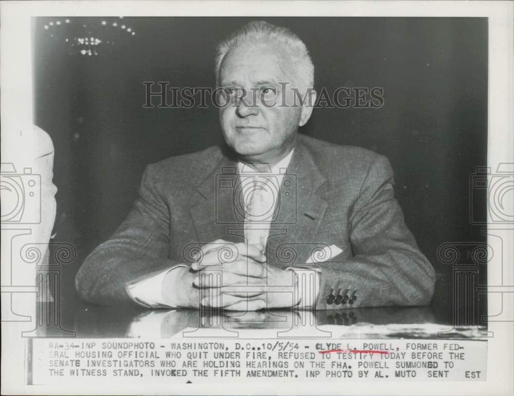 1954 Press Photo Clyde Powell refuses to answer questions at D.C. Senate probe.- Historic Images