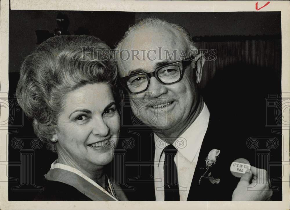 1969 Press Photo Texas Governor and Mrs. Preston Smith on election night.- Historic Images