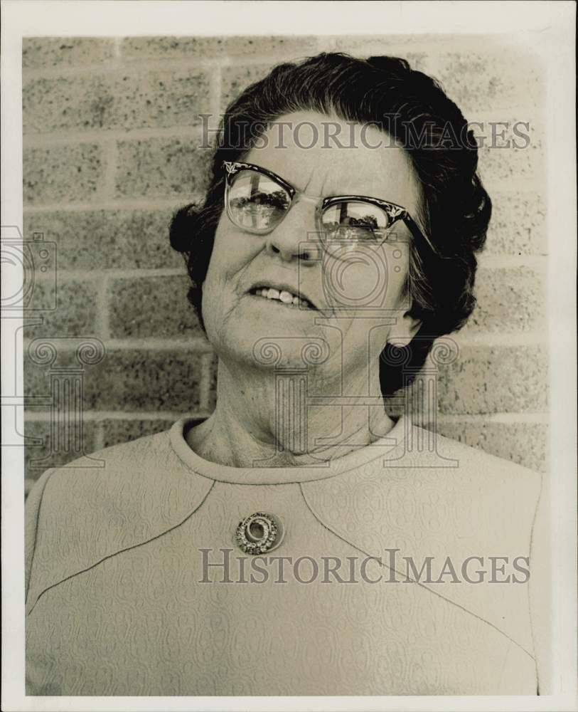 1973 Press Photo Ila A. Liles, De Favala Elementary School reading teacher.- Historic Images