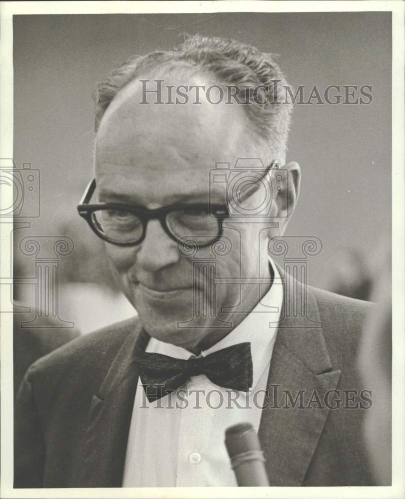 1969 Press Photo Ralph Pierce, Senior Vice President, East End State Bank.- Historic Images