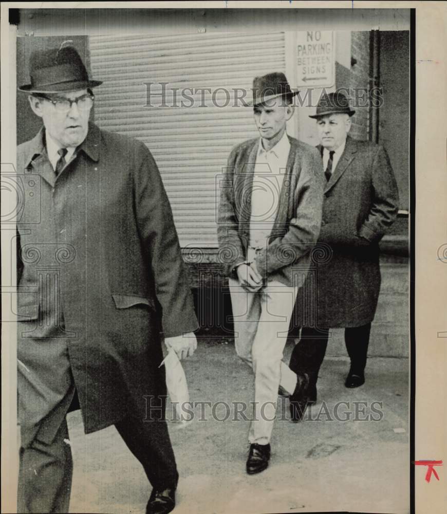 1967 Press Photo Robert Van Lewing in custody of U.S. Marshal. - hpa75085- Historic Images