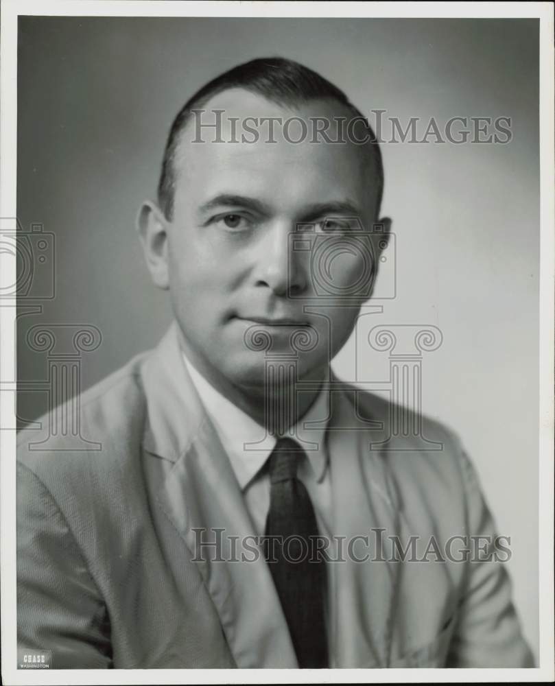 1959 Press Photo Basil R. Litten of Continental Oil Company - hpa75168- Historic Images