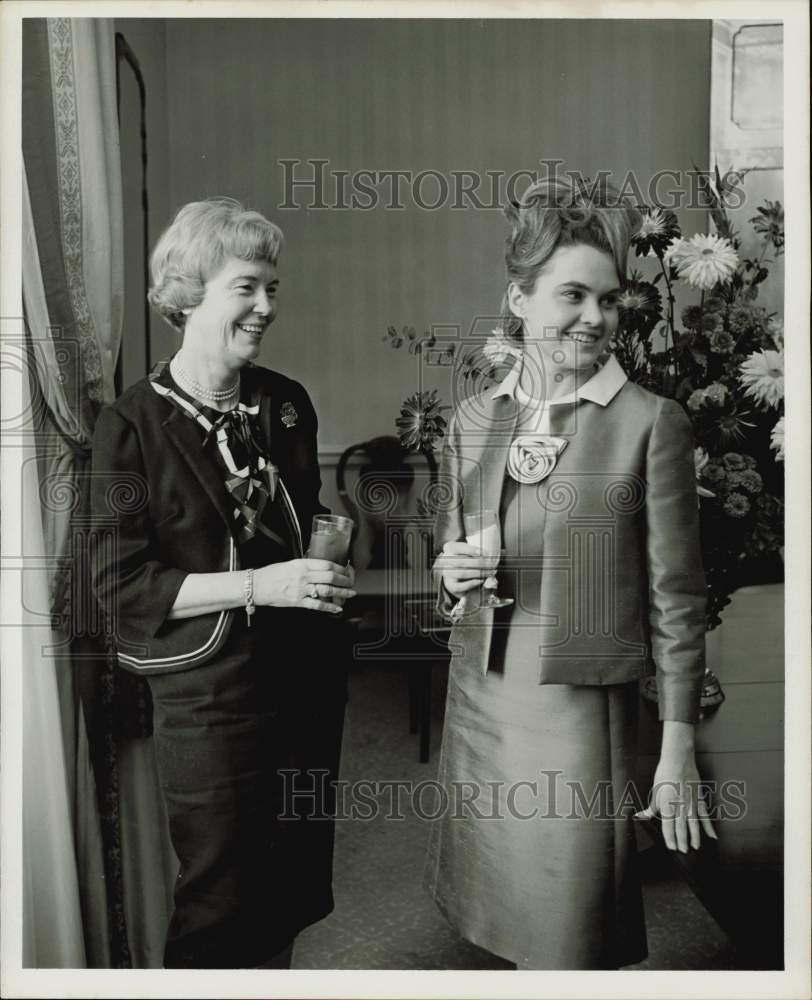 1966 Press Photo Mrs. Walter Mengden and Patty Mengden attend party. - hpa75275- Historic Images