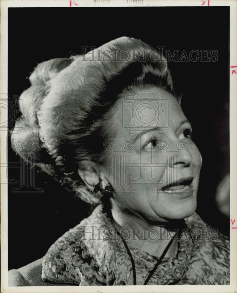 1971 Press Photo Martha Mitchell speaking - hpa75318- Historic Images