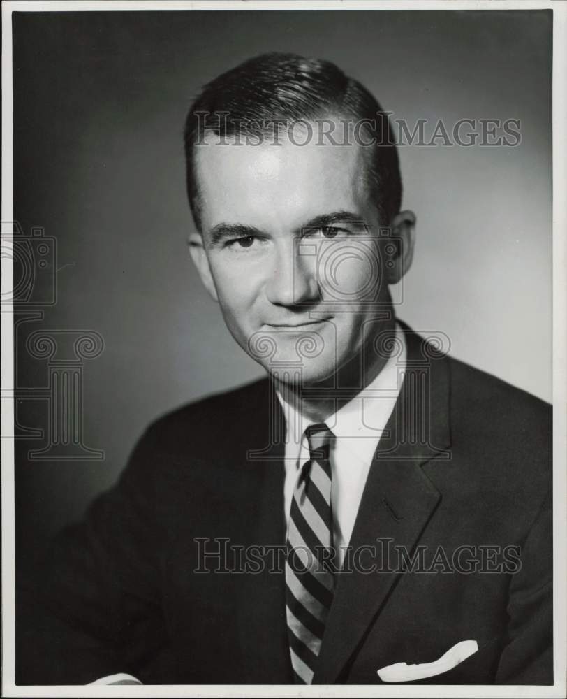 1961 Press Photo Edward Littlejohn, manager of Humble Oil Public Relations in TX- Historic Images