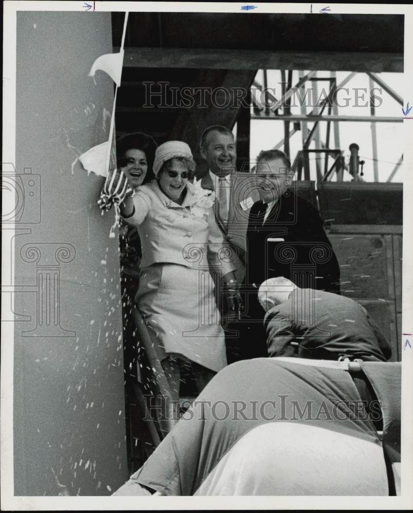 1964 Press Photo S.H. Lloyd, Blue Water Drilling of New Orleans President.- Historic Images