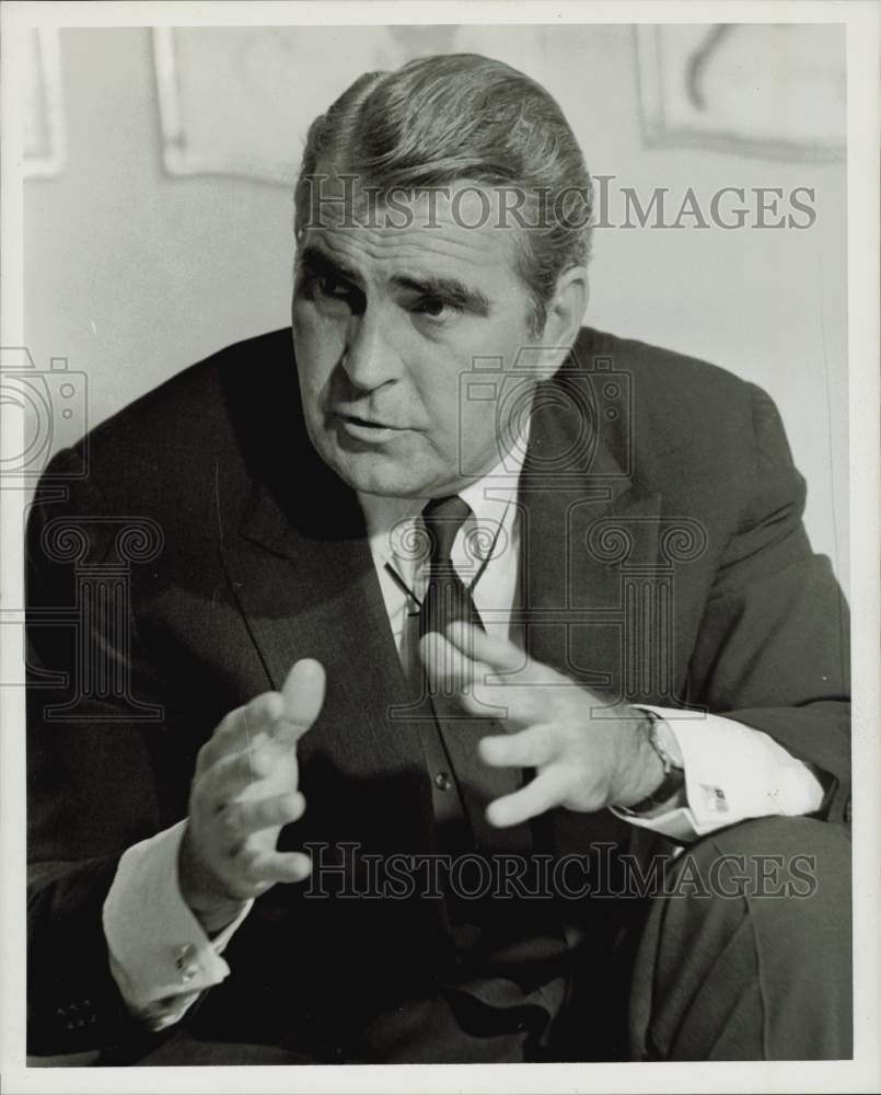 1969 Press Photo Harding Lawrence, Braniff&#39;s President interviewed in Houston.- Historic Images