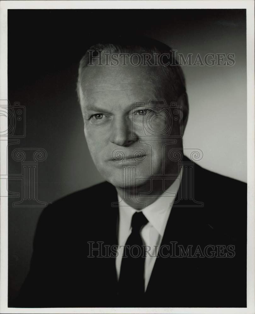 1968 Press Photo Ruddick Lawrence, Continental Oil Company vice president.- Historic Images
