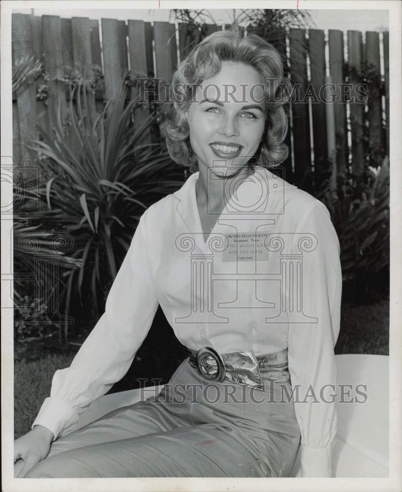 1961 Press Photo Linda Jacklyn Loftis, Miss Fort Worth, Texas - hpa75512- Historic Images