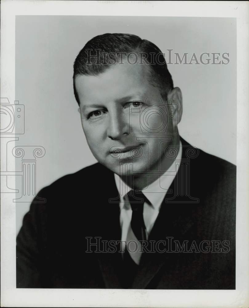 1964 Press Photo James Milne, Sears, Roebuck &amp; Company manager in Houston.- Historic Images