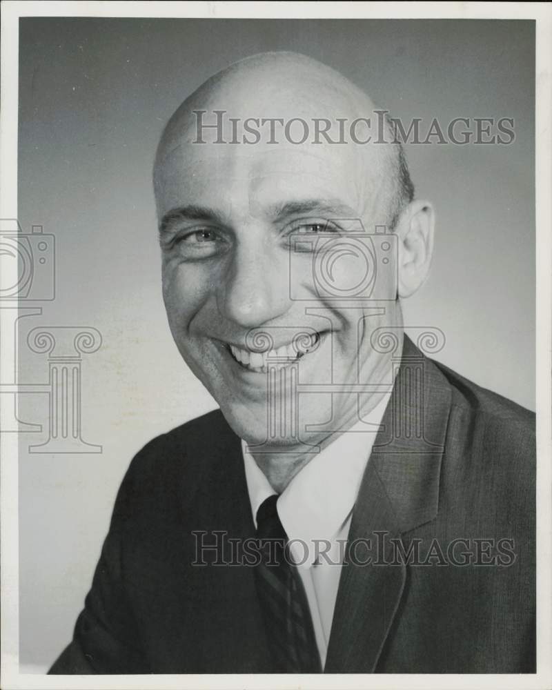 1963 Press Photo Bruce Moore, Servicemaster Home Cleaning Division coordinator.- Historic Images