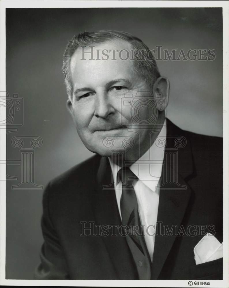 1971 Press Photo E.W. McNealy, vice president of Houston's Texaco facility.- Historic Images