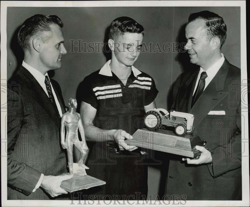 1955 Press Photo Waldo Stewart, Clair Mortensen, John Shepperd at FFA event.- Historic Images