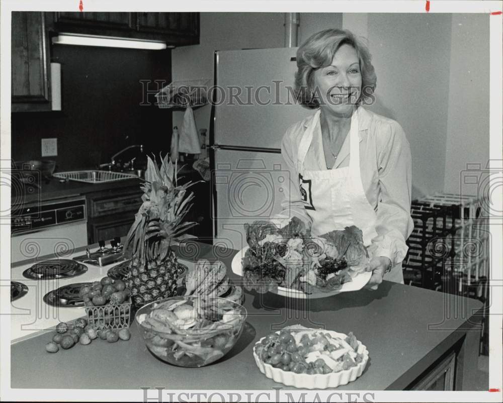 1980 Press Photo Dolly Hlava, cooking school teacher at Bain-Marie in Pearland.- Historic Images