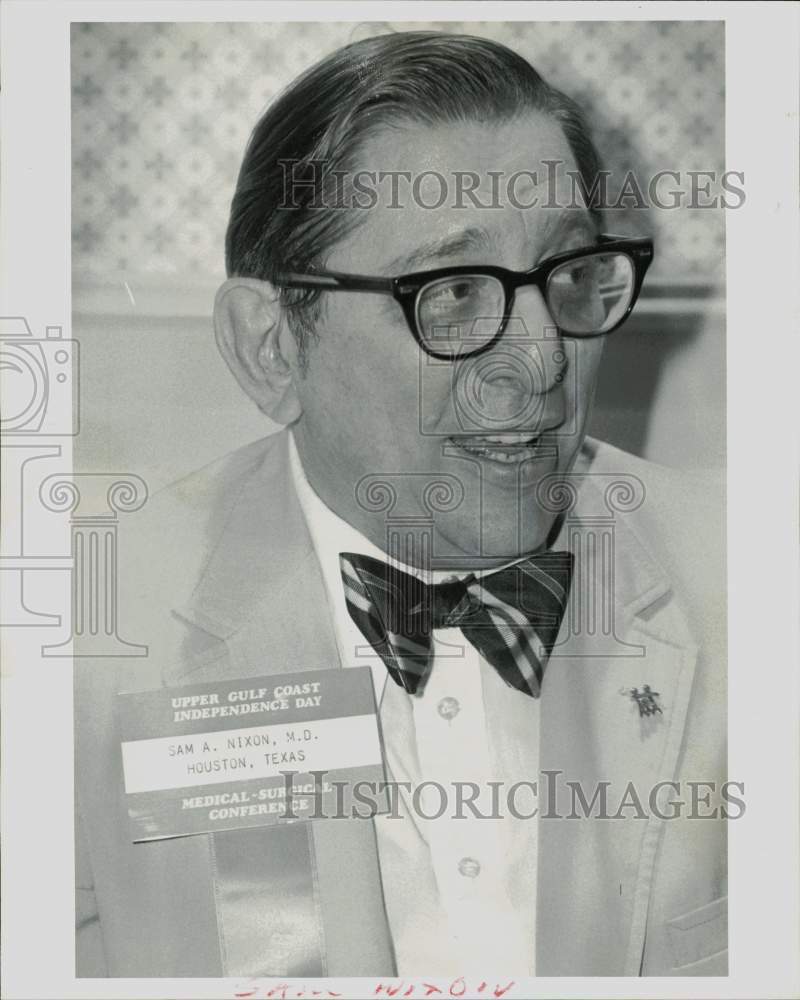 1980 Press Photo Dr. Sam Nixon of Houston at Medical-Surgical Conference.- Historic Images