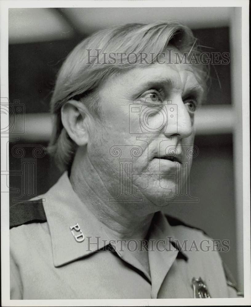 1976 Press Photo Morris Quast, Houston policeman. - hpa76694- Historic Images