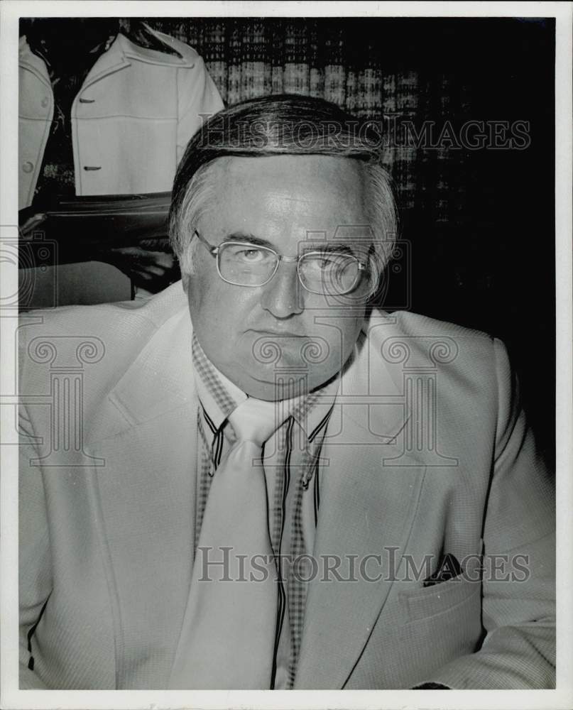 1975 Press Photo Stan Sheppard, Harris-Galveston Coastal Subsidence member.- Historic Images