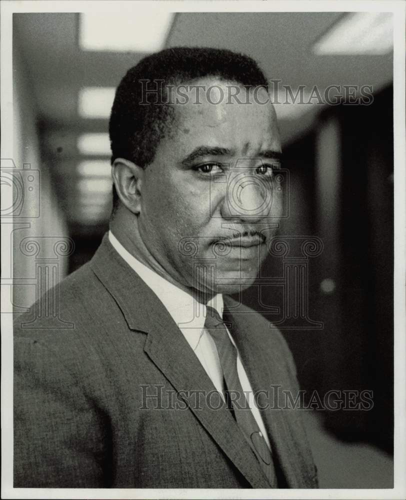 1970 Press Photo Ernest Shaw, agricultural agent for Harris County Association.- Historic Images