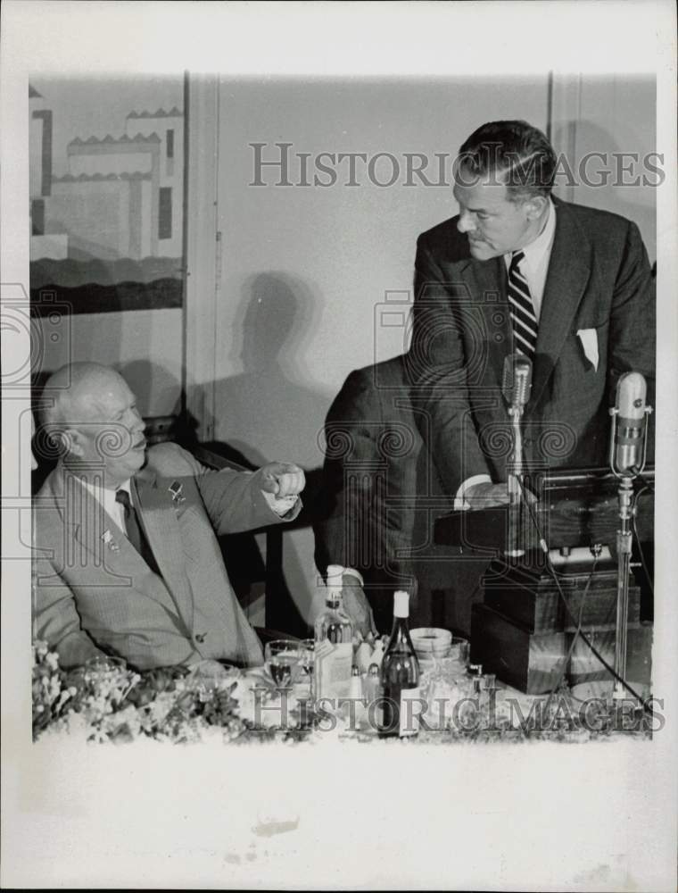 1960 Press Photo Henry Cabot Lodge and Nikita Khrushchev talk at luncheon.- Historic Images