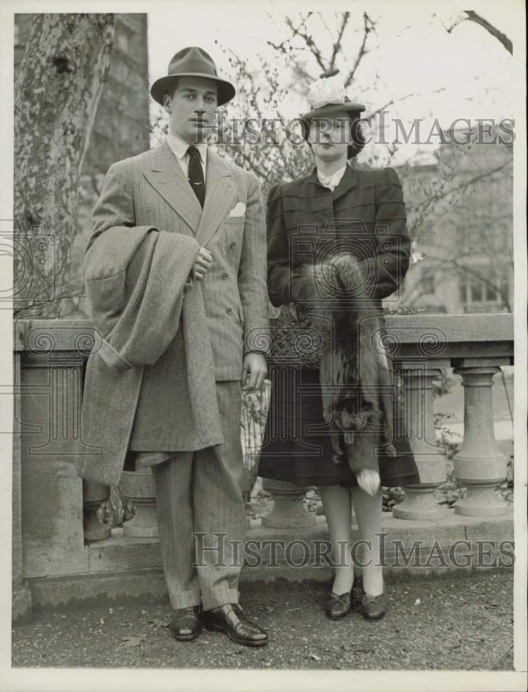 1939 Press Photo Louise Vauclain and Joseph Pulitzer, Jr. engagement photo in PA- Historic Images