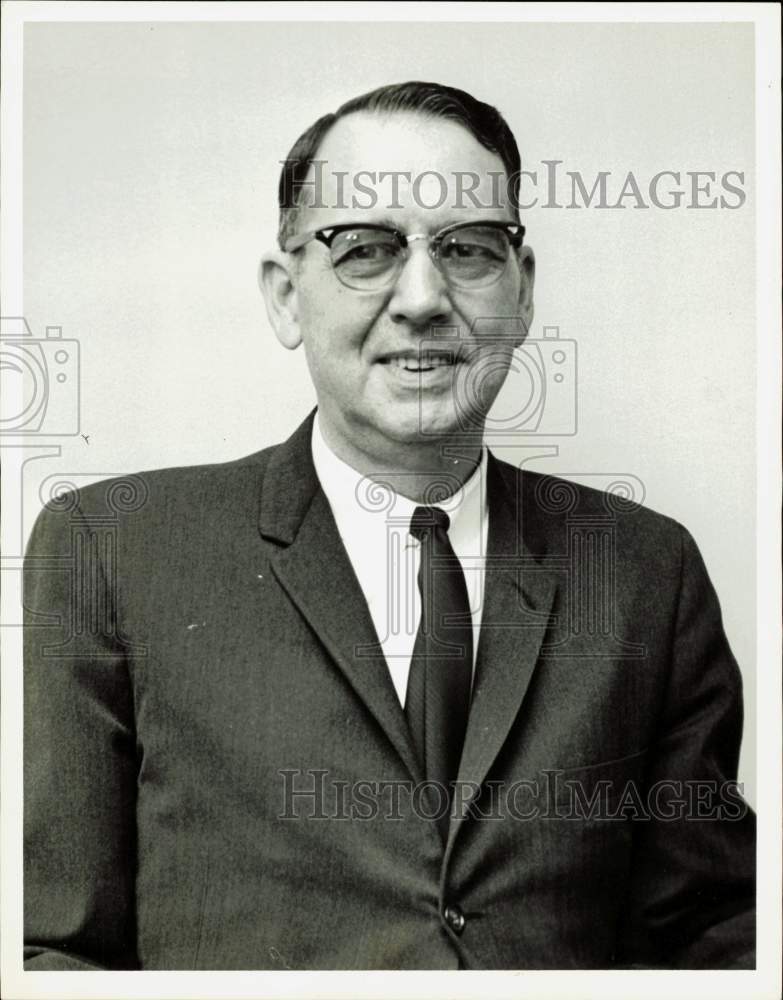 1964 Press Photo Willis Ray, Federal Mediation and Conciliation Commissioner.- Historic Images