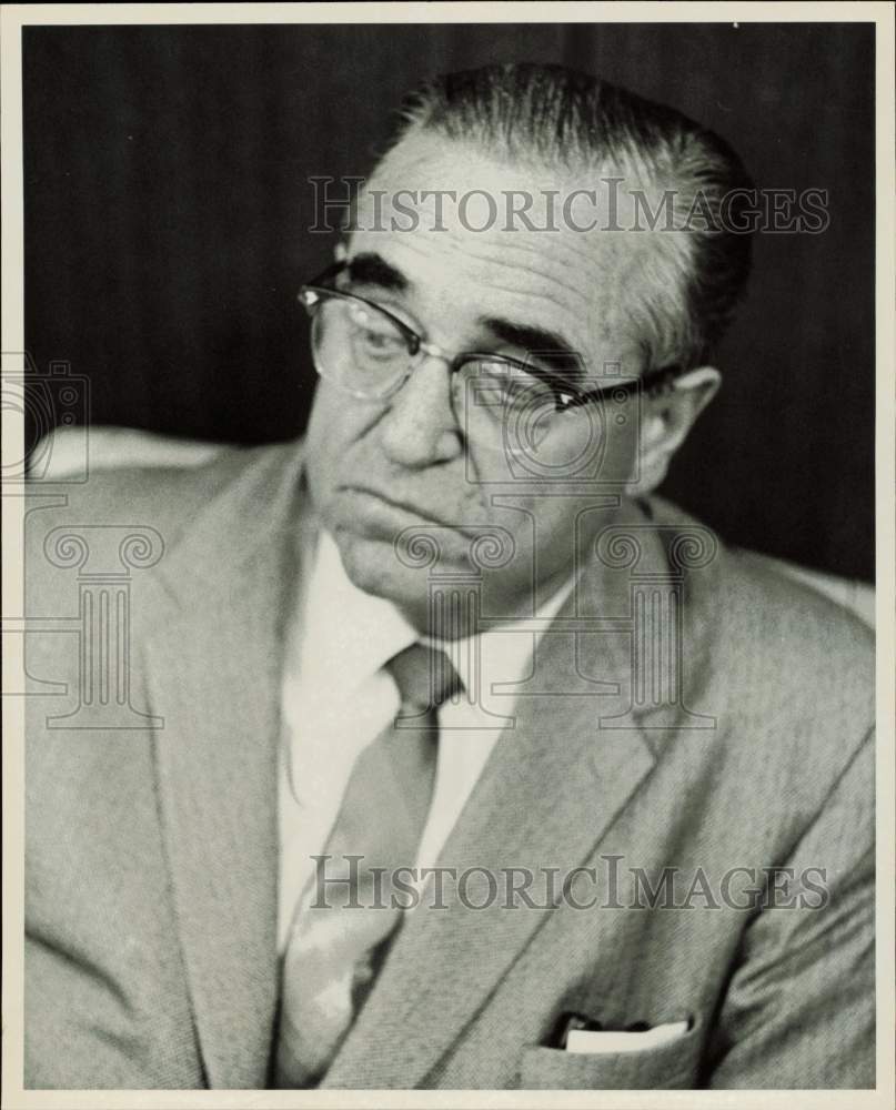 1964 Press Photo A.S. Reaves, Ben Taub Hospital consultant. - hpa77924- Historic Images