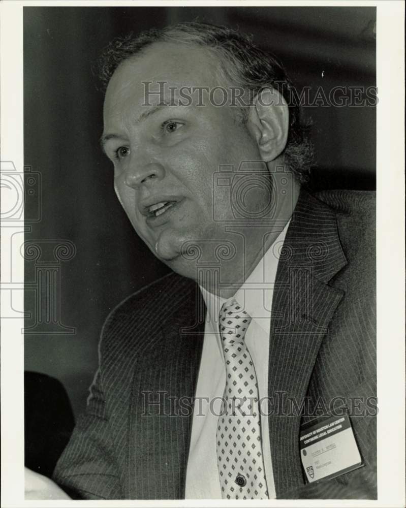 1984 Press Photo Oliver Ravell, FBI assistant director - hpa78156- Historic Images