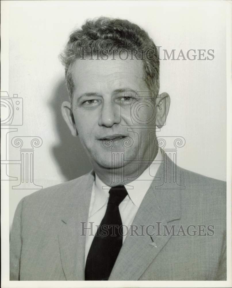 1958 Press Photo Elton F. Reid, Jr., of Humble Oil and Refining, Houston Chapter- Historic Images