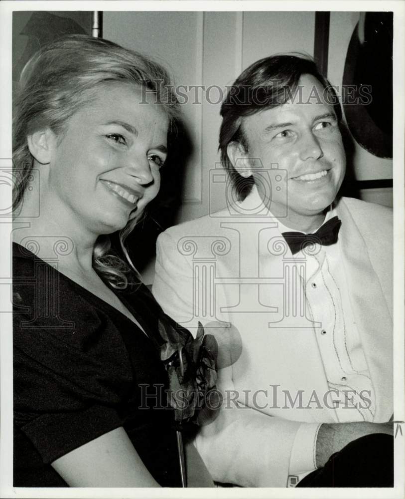 1972 Press Photo Linda and James Peterson, Gulf Electroquip President.- Historic Images