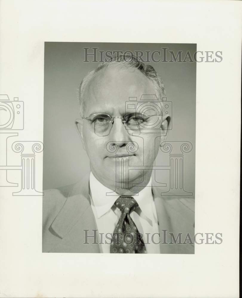 1961 Press Photo C.D. Richardson, Superintendent of Transco. - hpa78389- Historic Images